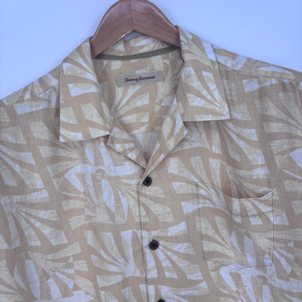Tommy Bahama 100% Linen Camp Shirt Mens XL Tan Abstract Tropical Camp Cabana